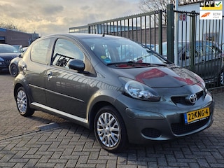Toyota Aygo 1.0-12V Aspiration Green carplay achteruit camera airco elektrische ramen cv op afs