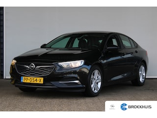 Opel Insignia Grand Sport 1.5 Turbo Online Edition | Trekhaak | 17" Lichtmetalen velgen | Achteruitrijcamera | Dodehoek-detectie |