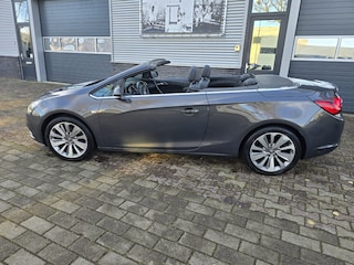 Opel Cascada 1.6 TURBO COSMO