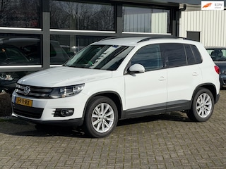 Volkswagen Tiguan 1.4 TSI Sport&Style Airco Apple carplay !!