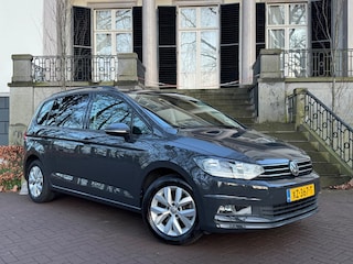Volkswagen Touran 1.5 TSI Comfortline Dsg Navi Camera Climate Cruise Ctr Pdc Lmv
