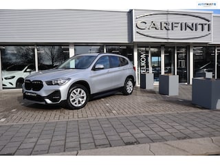 BMW X1 SDrive20i 180 Pk Automaat / Navi / Cruise / Climate / Camera / Licht metaal.