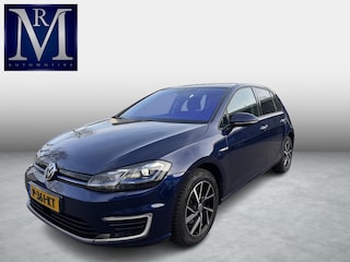 Volkswagen Golf SOH 90% | WARMTEPOMP | CAMERA | VIRTUAL DASH | DODE HOEK | CARPLAY | STOELVERWARMING | ALL SEASON BANDEN | KEYLESS START & GO | RIJKLAAR INCL. 12 MND BOVAG GARANTIE
