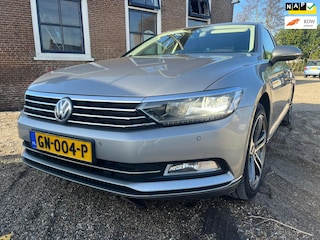 Volkswagen Passat 1.4 TSI ACT Highline ACC Camera PDC LMV MassageStoelen HalfLeer