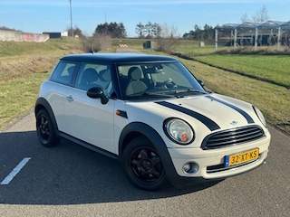 Mini Cooper 1.6 Pepper Sport FACELIFT! (GOED ONDERHOUDEN, NIEUWE APK, AIRCO, ELEKTRISCHE RAMEN, MULTIMEDIA, NL-AUTO)