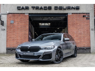BMW 5-serie Touring 530e M-Sport Pano / Camera / Trekhaak