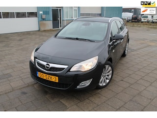 Opel Astra Sports Tourer 1.4 Turbo Cosmo - lm. velgen - dab radio - 1/2 leder