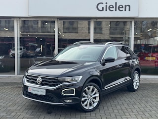 Volkswagen T-Roc 1.5 TSI 150pk Sport | Eerste eigenaar, Trekhaak, Panoramadak, Parkeercamera, Stoelverwarming, DAB
