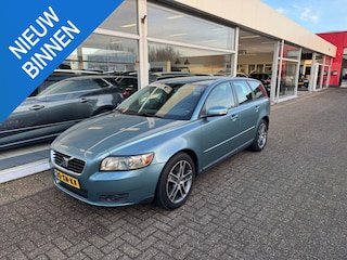 Volvo V50 2.4 Edition II | 2e eigenaar | Airco  | Automaat | Trekhaak | Parrot Carkit | Elektrische ramen | Lederen bekleding  APK tot 05-08-2026 | NAP |