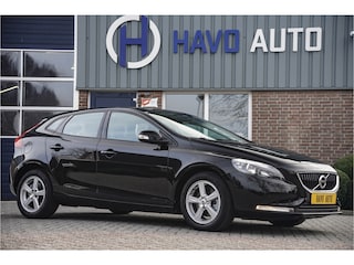 Volvo V40 2.0 T2 Momentum, TREKHAAK, STOELVERWARMING, NAVI