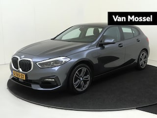 BMW 118i Executive Edition | Navigatie / LM Velgen / Trekhaak