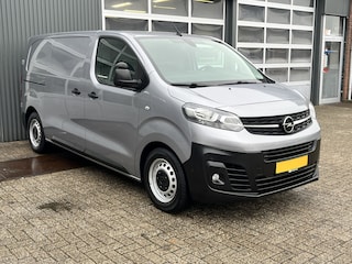 Opel Vivaro 1.5 CDTI L2H1 Marge BTW en BPM vrij!! Airco Cruise controle Navigatiesysteem 2-Persoons Parkeerhulp achter Apple carplay 1e eigenaar Euro 6 Bpm en Btw vrij voor particulier gebruik !!