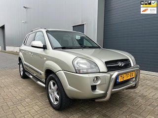 Hyundai Tucson 2.7i V6 4WD Style AUT LEDER NAP