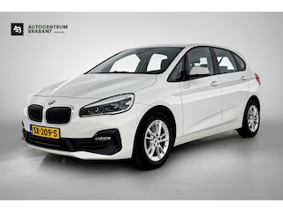 BMW 2-serie Tourer 218i Executive Automaat (NAVIGATIE, PARKEERSENSOREN, LED, CLIMA, DEALER ONDERHOUDEN)
