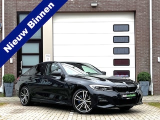 BMW 330e High Executive M-Sport Automaat 292 PK / BMW Live Cockpit Prof / Head-Up / Harman-Kardon HiFi / BMW Laser Light / Schuif Kanteldak / M-Onderstel / Apple CarPlay / Shadow Line / 1e Eigenaar!