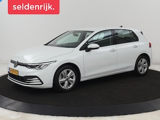 Volkswagen Golf 1.0 TSI Life | Carplay | Sfeerverlichting | Adaptive cruise | Navigatie | Parkeerhulp | Climate control | Full LED | Bluetooth