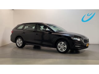 Skoda Octavia Combi 1.0 TSI Business Edition Camera Stoelverwarming Navigatie App-Connect