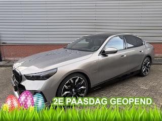 BMW 550e xDrive | M Sportpakket Pro | 21inch | HUD | B&W | Panorama-dak |