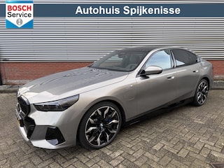 BMW 550e xDrive | M Sportpakket Pro | 21inch | HUD | B&W | Panorama-dak |