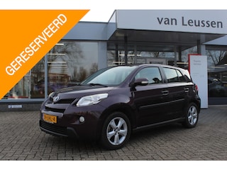 Toyota Urban Cruiser 1.3 VVT-I ASPIRATION TREKHAAK AIRCO EL-RAMEN & SPIEGELS LM-VELGEN RADIO