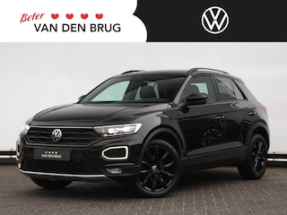 Volkswagen T-Roc 1.5 TSI Sport 150pk DSG | Black Style | Winterpakket | Camera | Navigatie | ACC | LED | Climate control | Side Assist | App-Connect | Spiegelpakket |