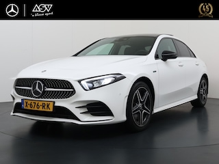 Mercedes-Benz A-klasse 250 e AMG | Panorama - Schuifdak | Sfeerverlichting | Night Pakket | DAB+ Radio | Smartphone Integratie Pakket | Augmented Reality | LED Koplampen