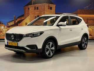 MG ZS Luxury 45 kWh Leer Panoramadak Camera ACC