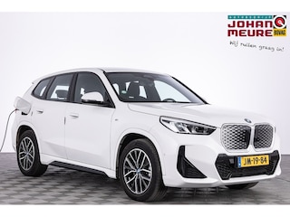 BMW iX1 eDrive20 67 kWh M-Sport *SOH 99%* Full LED | NAVI | CAMERA | Half LEDER