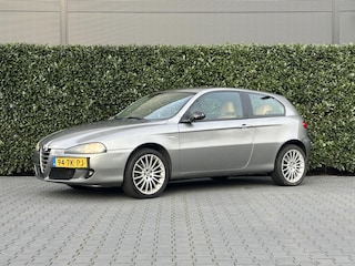 Alfa Romeo 147 1.6 T.Spark Progression, LEDER, CLIMATE CONTROL, CRUISE CONTROL, TREKHAAK, LICHTMETALEN VELGEN