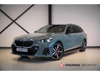 BMW 5-serie Touring 550e xDrive M-Sport Pro | M-Seats | Panorama | Driving Ass. Prof. | Stoelvent. | Trekhaak | Head-Up | H/K |