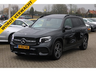 Mercedes-Benz GLB 180 AUT7 AMG Line NIGHT PAKKET PANORAMADAK DISTRONIC SFEER CARPLAY KEY-LESS GO TREKHAAK
