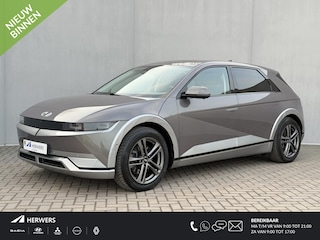 Hyundai Ioniq 5 Lounge 73kWh Automaat / Afn. Trekhaak / Dealer onderhouden / Fabrieksgarantie tot 6-2027 / Warmtepomp / 8 Jaar Batterij Garantie / HUD / CCS snel laden / 360 Camera / Adaptieve Cruise / Lederen Bekleding / Elektr. Stoelen / Stoel Verwarming / Stoel Ventilatie / Stuurwiel Verwarming / BOSE /  Apple Carplay & Android Auto /