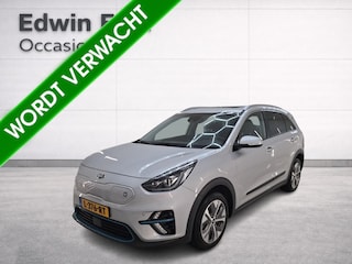 Kia Niro e-Niro DynamicPlusLine 64 kWh 3-Fase | Panoramadak | SOH 100% | Cruise control ad. | Apple Carplay/Android | Led | Climate