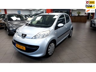 Peugeot 107 1.0-12V XS 5-deurs automaat / airco