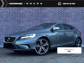 Volvo V40 1.5 T3 Polar+ Sport | Stoelverwarming | Panoramadak | LED Koplampen | Parkeercamera | Harman/Kardon | Keyless Entry | 19" Velgen | Trekhaak |