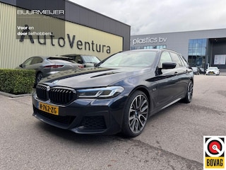 BMW 5-serie Touring 530e Business Edition Plus M | M Pakket | Shadow Line | Elektrische trekhaak | Stoel en stuurwielverwarming | Sfeerverlichting | Laser koplampen | Elektrisch verstelbare stoelen met geheugen | Cruise Control | DAB |