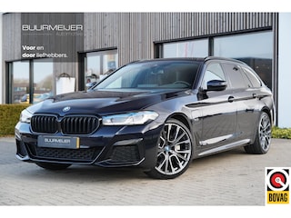 BMW 5-serie Touring 530e Business Edition Plus M | M Pakket | Shadow Line | Elektrische trekhaak | Stoel en stuurwielverwarming | Sfeerverlichting | Laser koplampen | Elektrisch verstelbare stoelen met geheugen | Cruise Control | DAB |