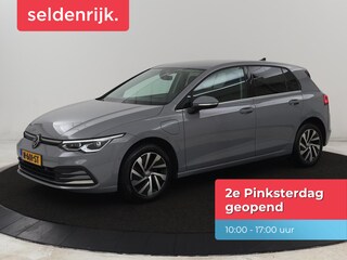 Volkswagen Golf 1.4 eHybrid Style | Head-Up | Stoelverwarming | Trekhaak | Sfeerverlichting | Massage | Camera | Keyless | Matrix LED | Carplay | Adaptive cruise | Memory | Climate control | PHEV | Plug In