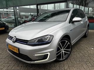 Volkswagen Golf 1.4 TSI GTE (Stoelverwarming, Apple Carplay, Achteruitrijcamera, Goed Onderhouden)