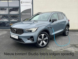 Volvo XC40 1.5 T5 Plug-in hybrid Ultimate Dark | Panorama dak | Zwenkbare trekhaak | Adaptieve cruise | Memory | Blis |