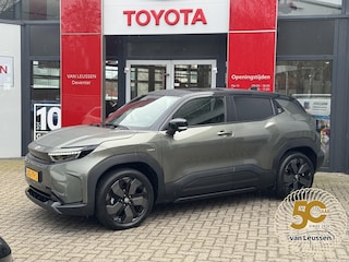 Toyota Urban Cruiser Executive 61 kWh DIRECT LEVERBAAR PANODAK BLINDSPOT