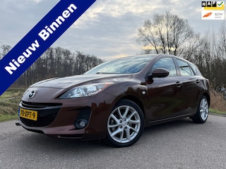 Mazda 3 2.0 DiSi GT-M | BOSE | Key-Less | Stoelverwarming | Navi | Trekhaak | Clima | 17" Velgen | PDC | 6 Versnellingen | Cruise