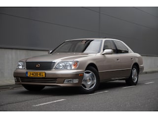 Lexus LS 400 | 66.000KM | Nieuwstaat | Volle Documentatie | Verzamelaarsauto