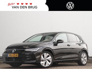 Volkswagen Golf 1.5 204 pk DSG eHybrid Life Edition | Achteruitrijcamera | Stoelverwarming | Apple carplay / Android auto | Voorklimatisering |