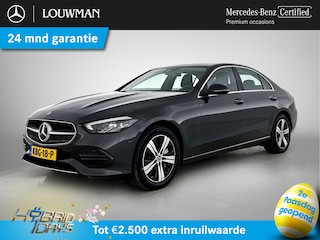 Mercedes-Benz C-klasse 300 e Plug-In Hybride | Trekhaak | Dode Hoek Ass | Sfeerverlichting | Car Play | Stoelverwarming | Parkeerpakket met Camera | Inclusief 24 maanden Mercedes-Benz Certified garantie voor Europa.