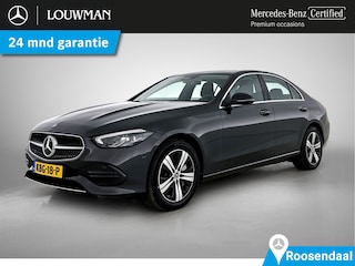 Mercedes-Benz C-klasse 300 e Plug-In Hybride | Trekhaak | Dode Hoek Ass | Sfeerverlichting | Car Play | Stoelverwarming | Parkeerpakket met Camera | Inclusief 24 maanden Mercedes-Benz Certified garantie voor Europa.