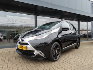 Toyota Aygo 1.0 VVT-I X-Clusiv Ecc Cruise Camera Navi 2014