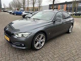 BMW 330e High Exec. SCHUIFDAK HUD HARMAN/KARDON.