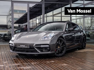 Porsche Panamera Sport Turismo 4.0 Turbo | VIERWIELBESTURING | SFEERVERLICHTING | SOFTCLOSE | TV SCHERMEN ACHTER | PASM LUCHTVERING | SPORTUITLAATSYSTEEM | 21 INCH 911 TURBO DESIGN | AGAATGRIJS | PANORAMA/SCHUIF-KANTELDAK | PDLS+ | 360 CAMERA |