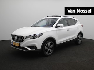 MG ZS Luxury 45 kWh | Leder | Panoramadak | Stoelverwarming | Camera | Carplay |